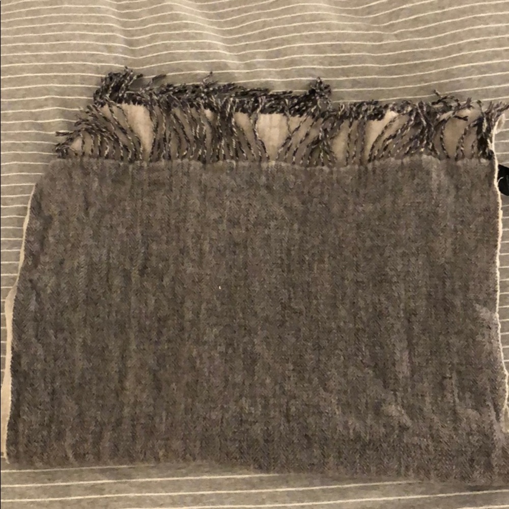 Wool Club Monaco scarf